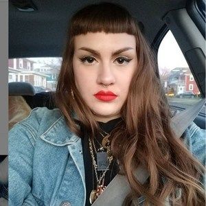 Meet your Posher, Briana